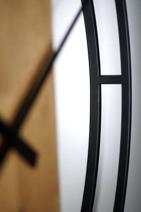 Hodiny v kombinácií dreva a kovu s priemerom 50cm