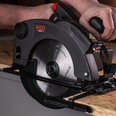 Ruční kotoučová pila na dřevo RTRPT0006 s laserovým naváděním 2250 W