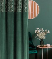 Elegantný tmavozelený zatemňujúci záves so striebornými kruhmi 140x280 cm Elegantný tmavozelený zatemňujúci záves so striebornými kruhmi 140x280 cm