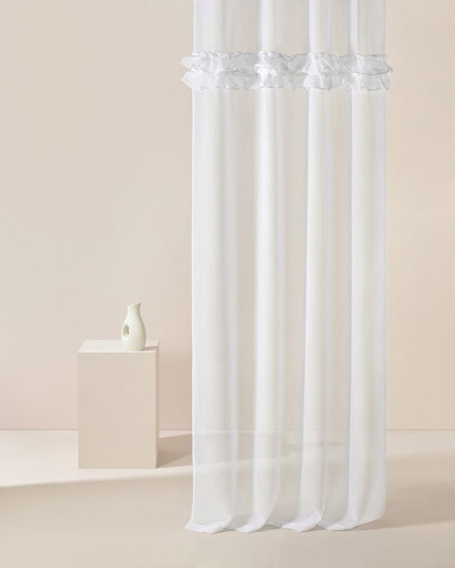 Weißer Vorhang FRILLA mit Rüschen auf silbernen Ösen 140 x 260 cm