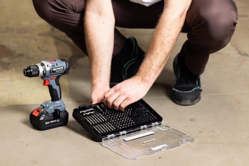 Универсален комплект свредла, накрайници и удължители 56H623 GRAPHITE - 120 части