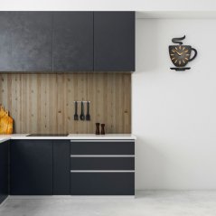 Nástěnné hodiny Čas na kávu ve tvaru šálku 45 x 30 cm