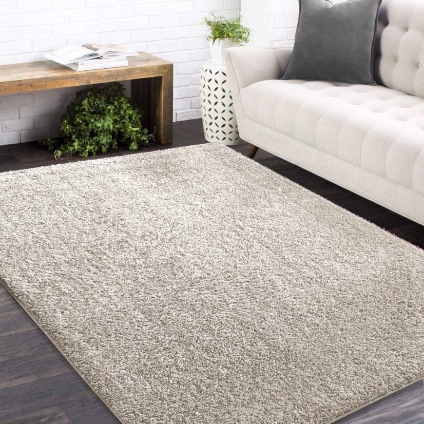 Štýlový koberec v krémovej farbe