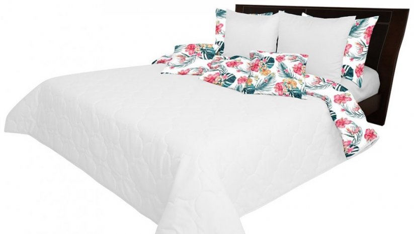 Cuvertură de pat albă, elegantă, cu un motiv tropical colorat