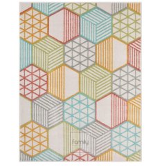 Színes szőnyeg geometrikus mintákkal