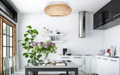 Lanterna in bambù intrecciato in stile boho