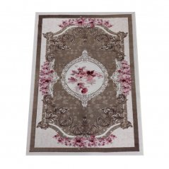 Красив кафяв килим с флорален десен