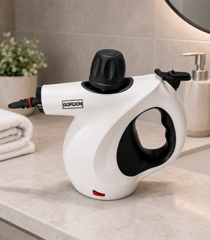 Ruční parní čistič s výkonem 1050 W a příslušenstvím o objemu 350 ml