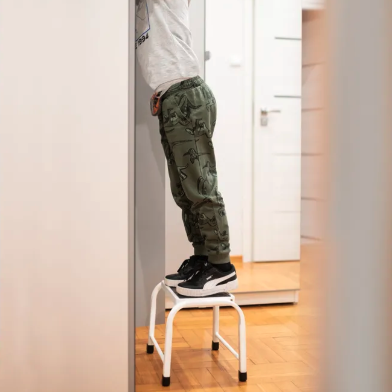 Oceľový schodík s nosnosťou 150 kg
