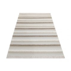 Zeitloser Teppich im skandinavischen Stil in Beige