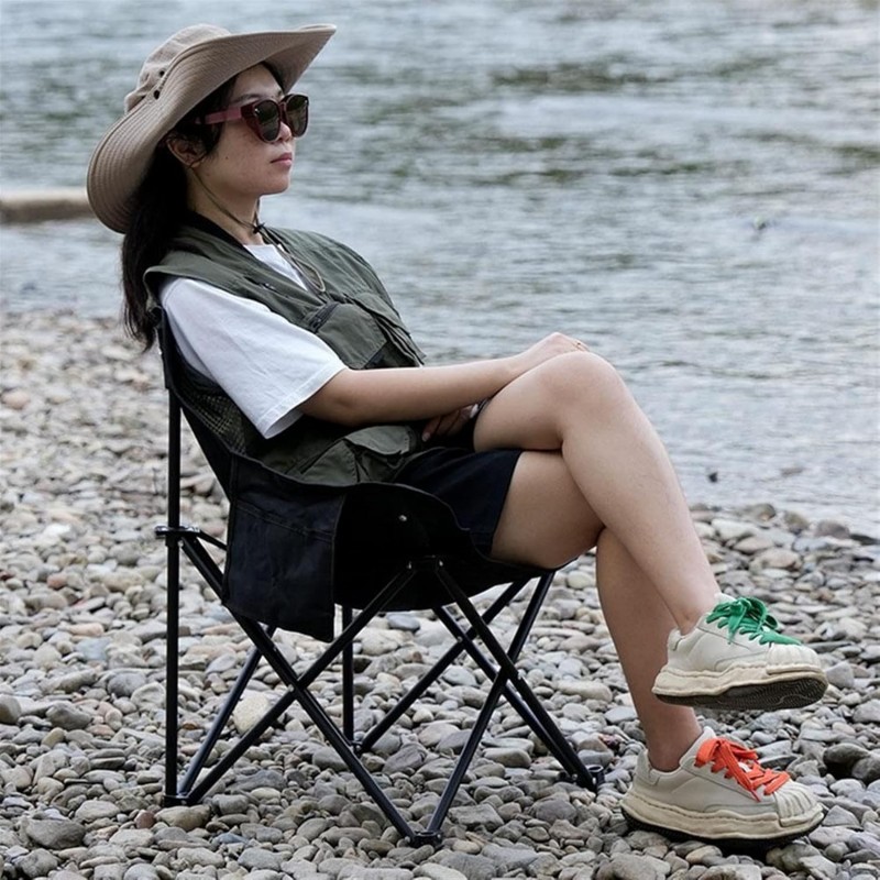 Összecsukható túraszék praktikus hordtáskával