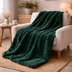 Smaragdno zelena plišasta odeja z reliefno črto