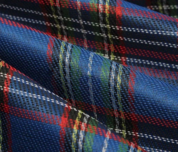 Pikniková deka v károvanom vzore 145 x 180 cm - modrá