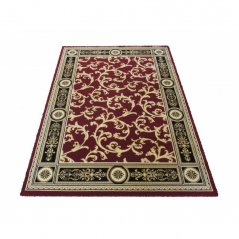 Luxusní koberec v červené barvě ve vintage stylu