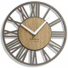 Jednoduché sivé nástenné hodiny v drevenom dizajne