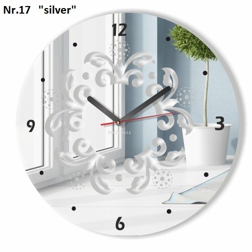 Nástěnné hodiny s ornamenty