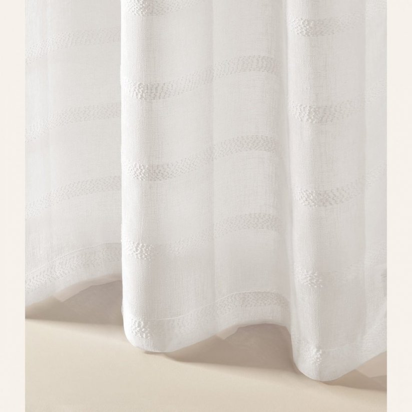 Jemne krémová záclona Maura so zavesením na pásku 250 x 250 cm