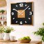 Orologio nero con decoro in rovere 30 x 30 cm