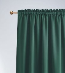 Elegantní tmavě zelený zatemňující závěs na řasící pásku 140 x 280 cm