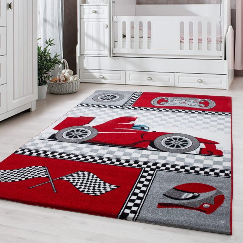 Detský koberec s motívom formuly červenej farby