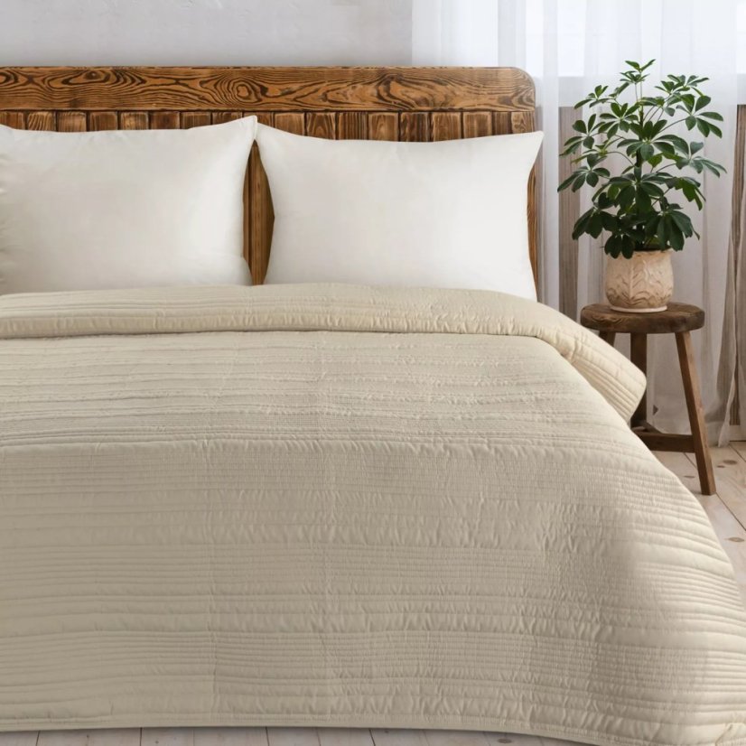 Elegáns ágytakaró TARA matt szövetből steppelt mintával - bézs színben