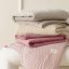 Svetlo ružový velúrový prehoz na posteľ Feel 240 x 260 cm