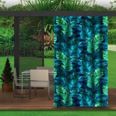 Schöner exotischer grüner Vorhang für einen Gartenpavillon