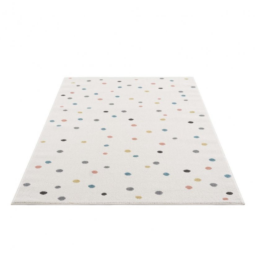 Krémový bodkovaný koberec do detskej izby