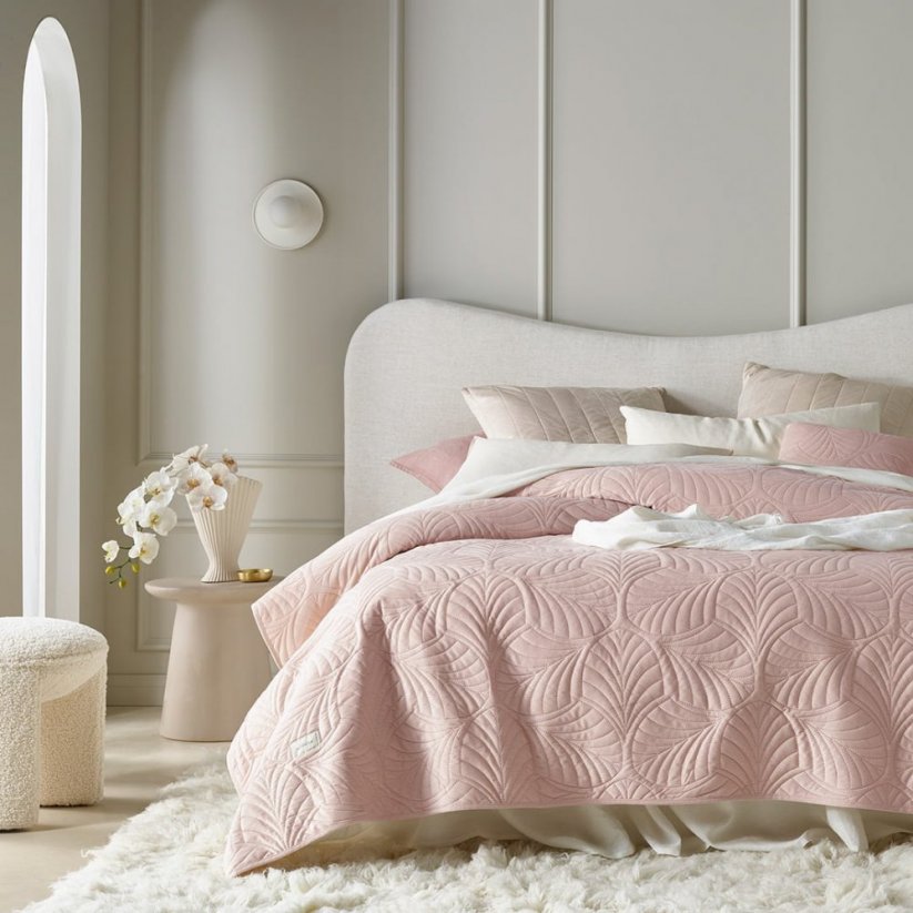 Světle růžový velurový přehoz na postel Feel 200 x 220 cm