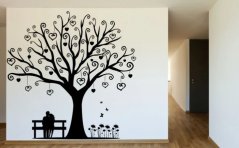 Интериорен стикер за стена с мотив на влюбена двойка под дървото на любовта