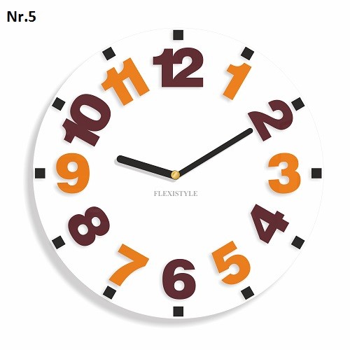 Gyerek falióra színes számokkal