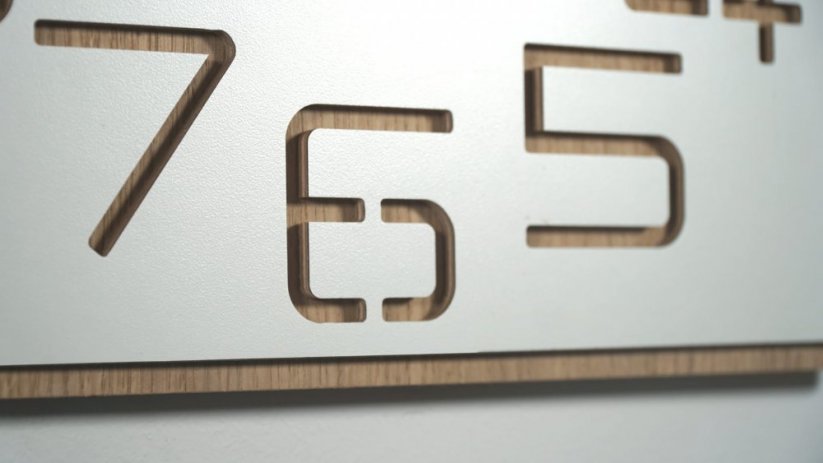Elegante orologio da parete bianco in combinazione con il legno   60 cm