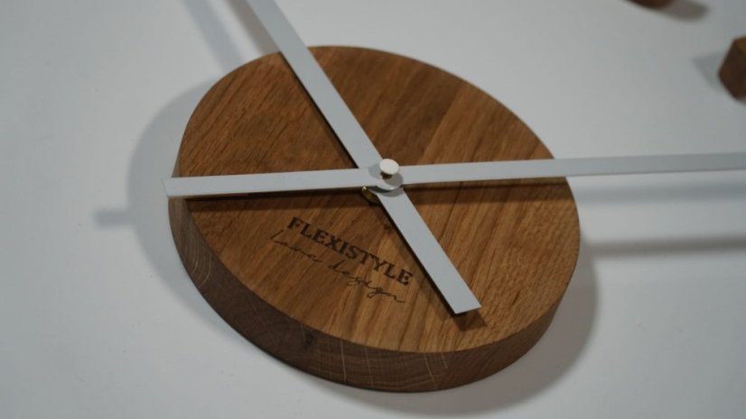 Unikátne drevené hodiny na stenu