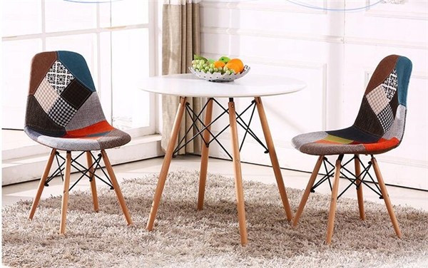 Moderní a pohodlná židle s elegantním vzhledem