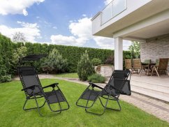 Klappbarer und verstellbarer Gartenliegestuhl