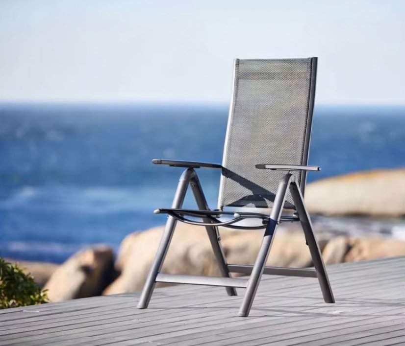 Sada 4 skladacích záhradných stoličiek s nastaviteľným operadlom - sivá