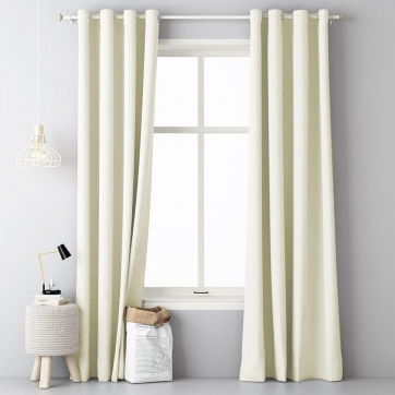 Schöner cremefarbener Vorhang an Ringen 140 x 250 cm