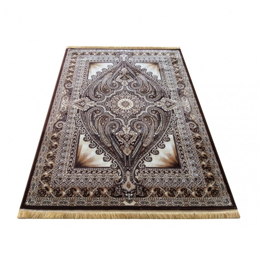 Brauner Teppich im orientalischen Stil