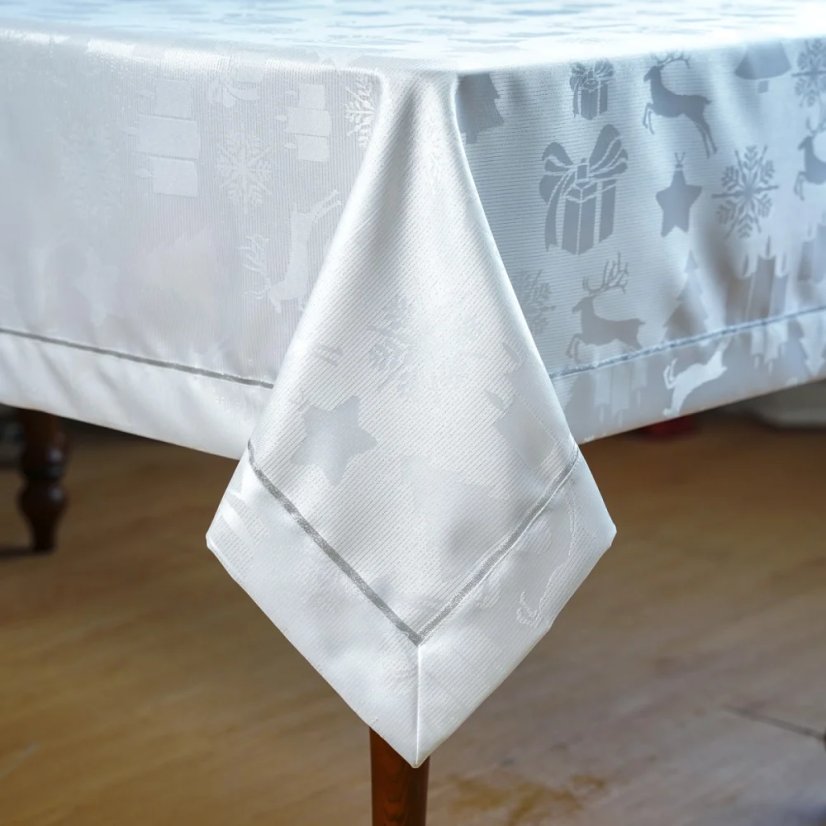 Vianočný žakárový obrus s vianočným vzorom a strieborným lemovaním