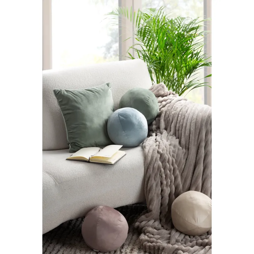 Luxusný mäkký zamatový vankúš v tvare gule