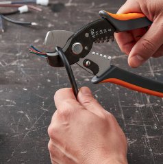 Clește multifuncțional pentru decuparea cablurilor 2,1-8,4 mm