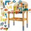Gyermekműhely fából készült szerszámokkal