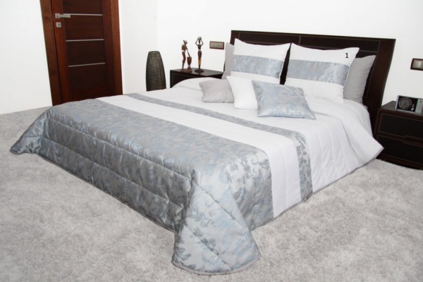 Bílo stříbrný luxusní přehoz na postel