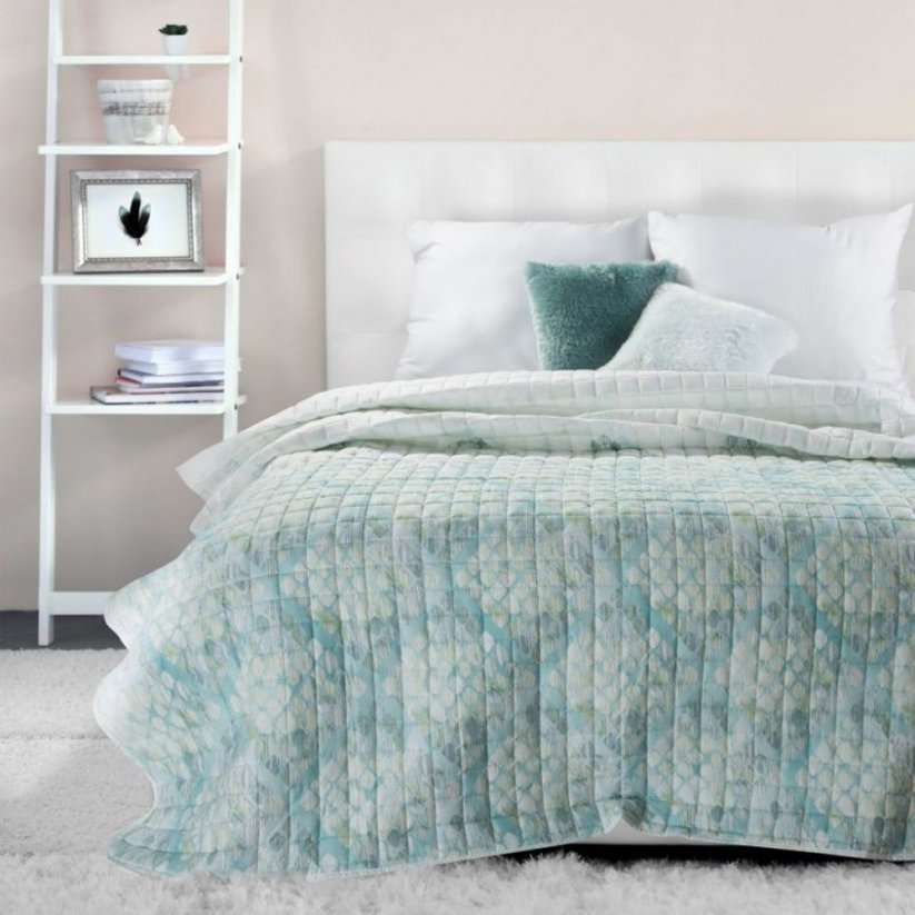 Divatos kétoldalas fehér mentol színű ágytakaró skandináv mintával