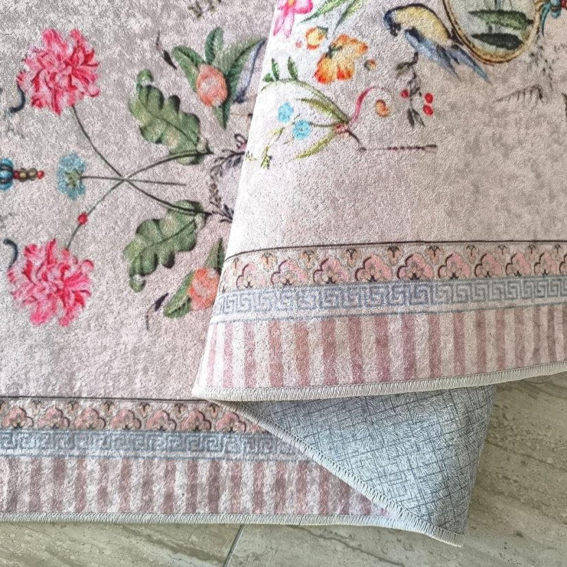 Romantico tappeto vintage con motivo botanico