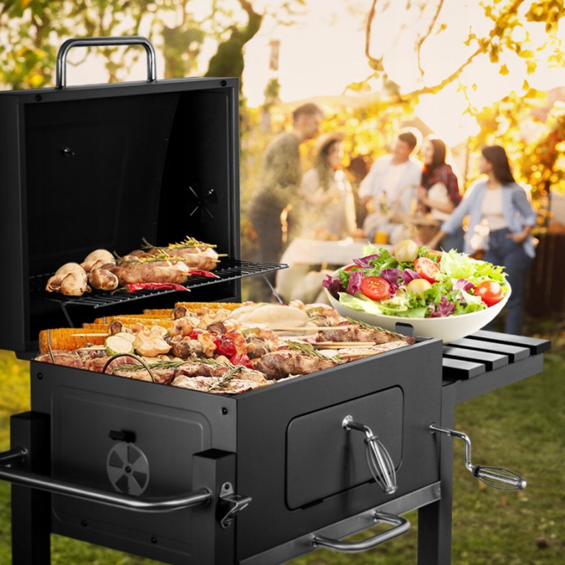 Massiver Familiengartengrill