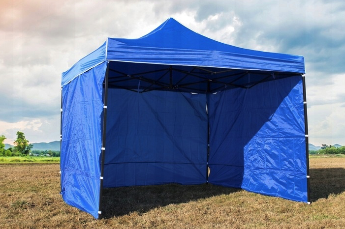 Tenda a tre pareti senza finestre