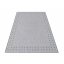 Jednofarebný sivý koberec s geometrickým vzorom
