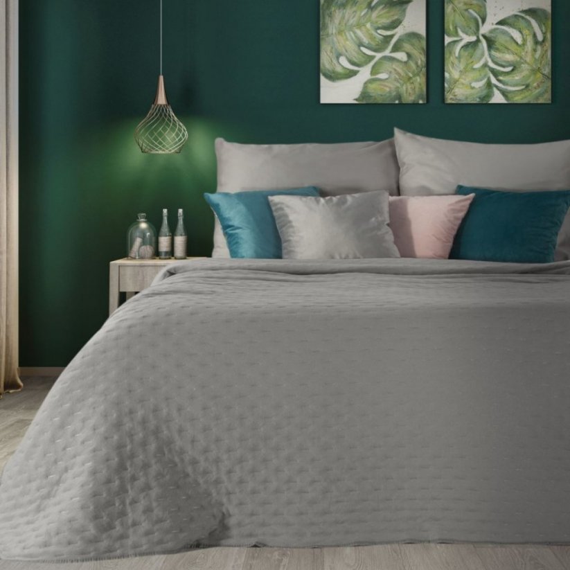Prešívaný matný prehoz na posteľ sivej farby