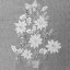 Luxusní běhoun na vánoční stůl v šedé barvě s motivem kytice květů
